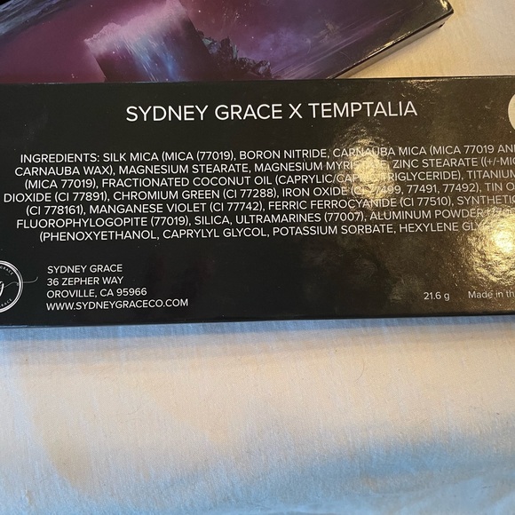Sydne Grace X Temptalia Eyeshadow Palette - Picture 4 of 6